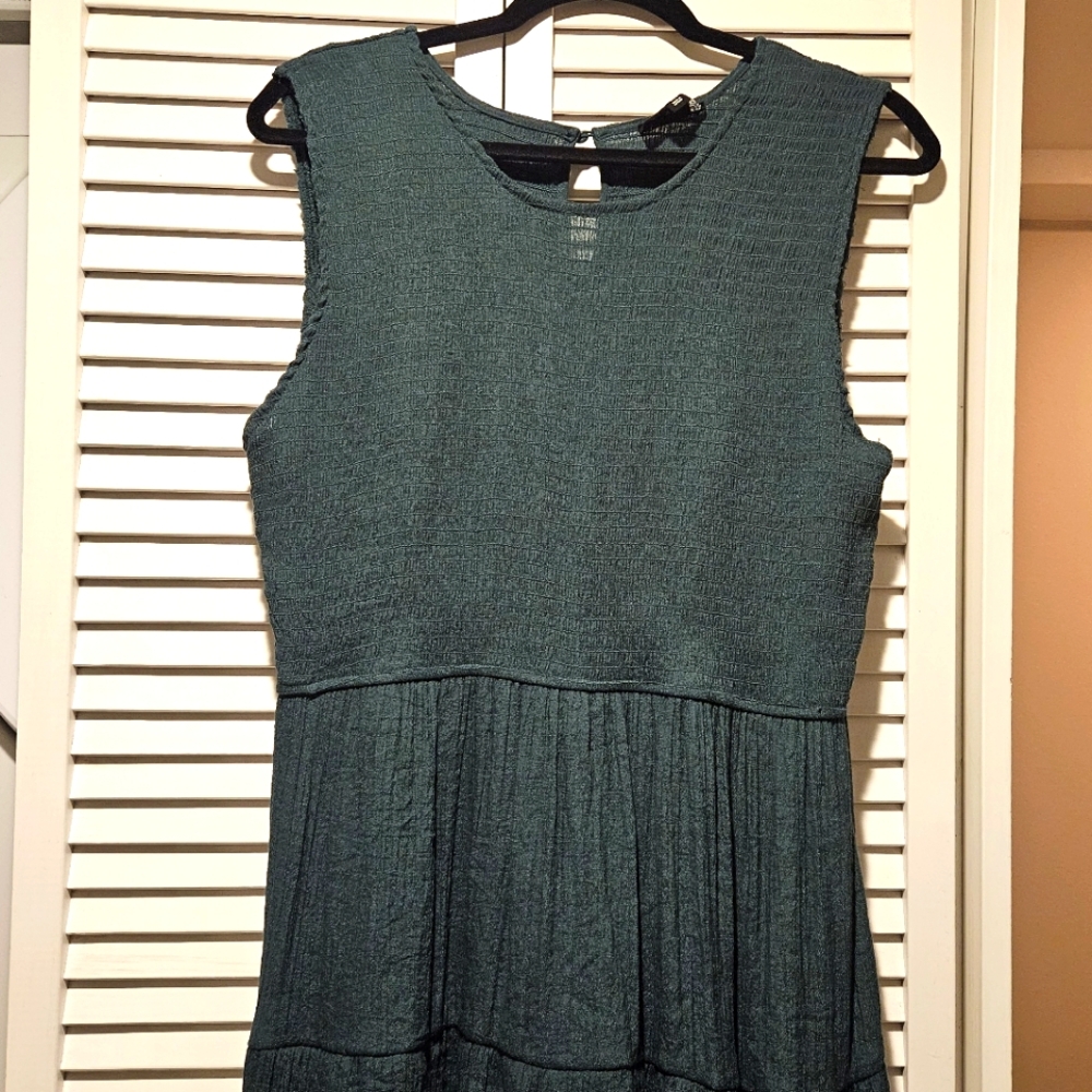 Boutique Sleeveless Dark Green Maxi Dress